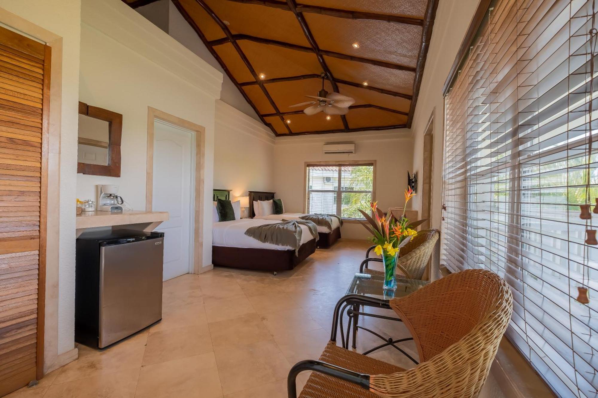 The Placencia Maya Beach Bagian luar foto